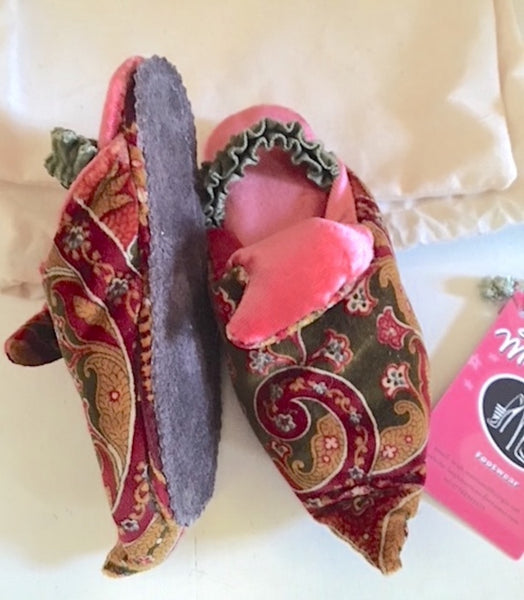 Baby and toddler paisley velvet shoes/slippers